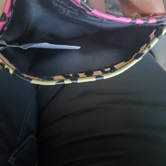 80s Style Bright Neon Wallet - Picture 4 of 5